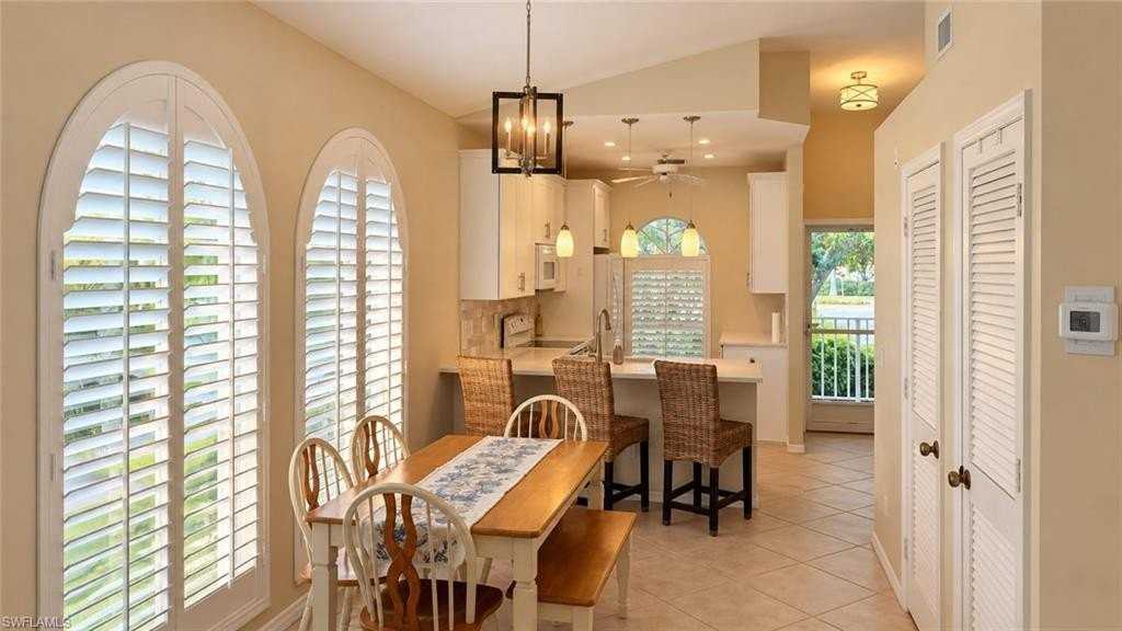 8274 Twelve Oaks Cir #126 - Photo 5 of 23