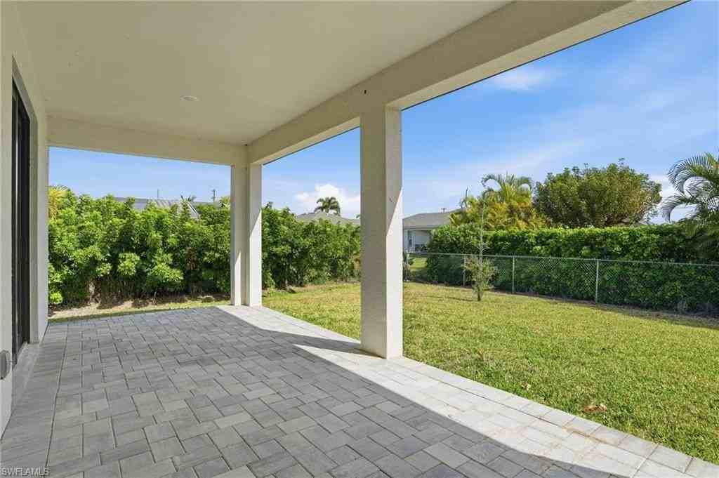 2303 Nw 18th Pl - Photo 5 of 39