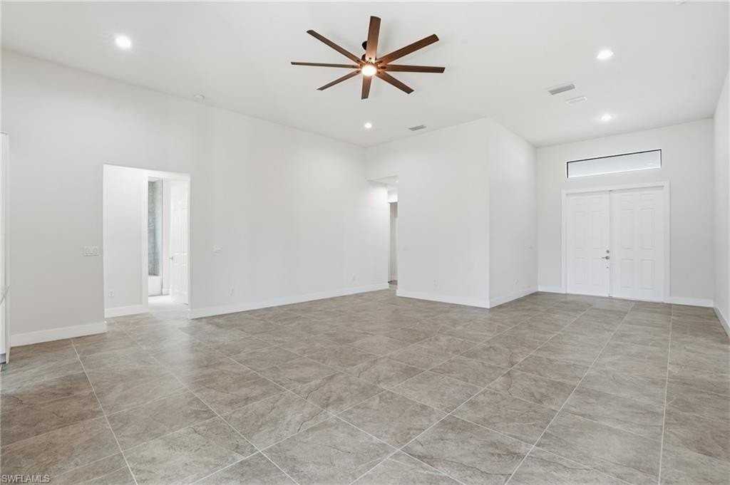 2303 Nw 18th Pl - Photo 7 of 39