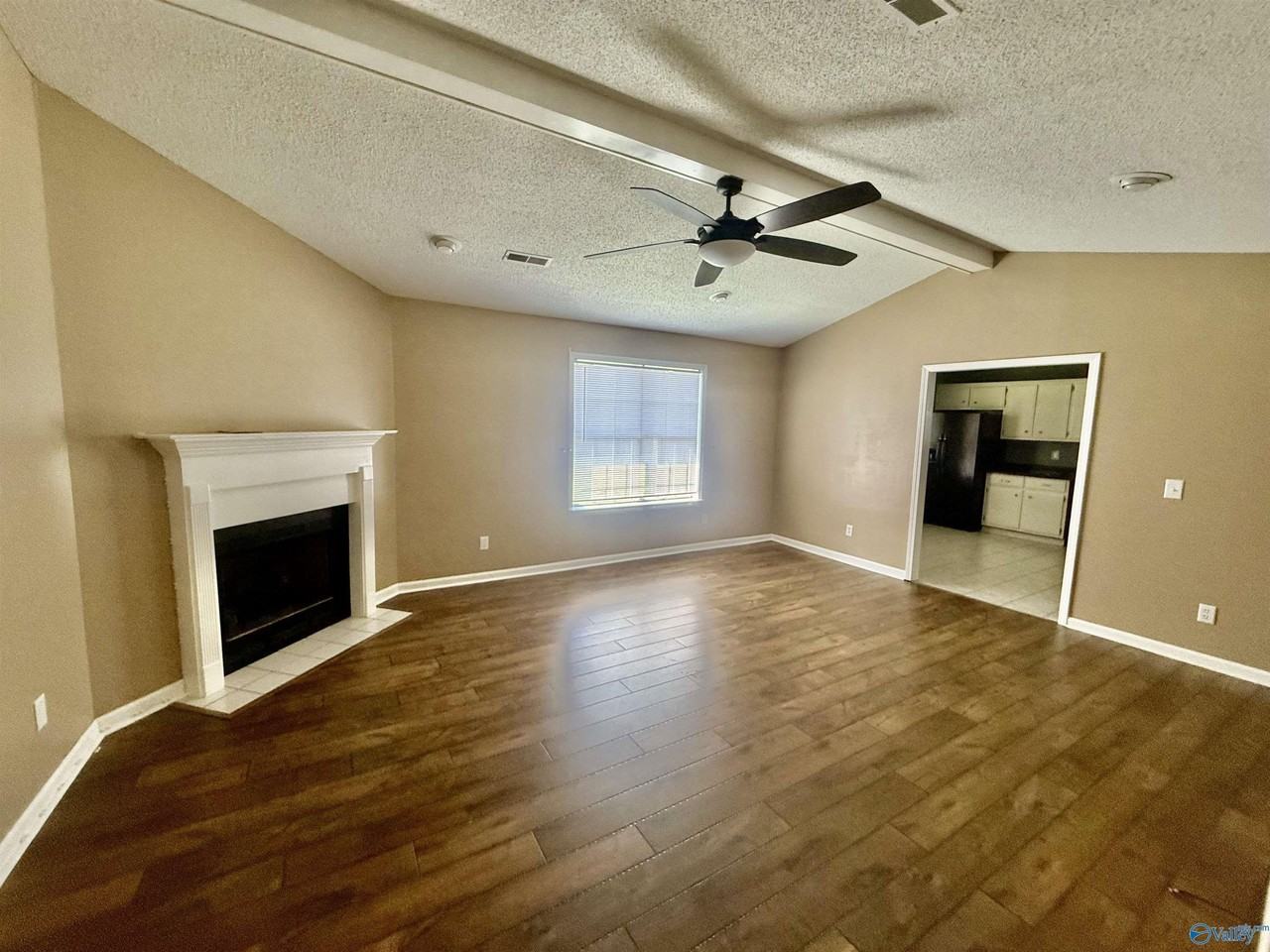 1501 Elizabeth Dr Sw - Photo 2 of 9