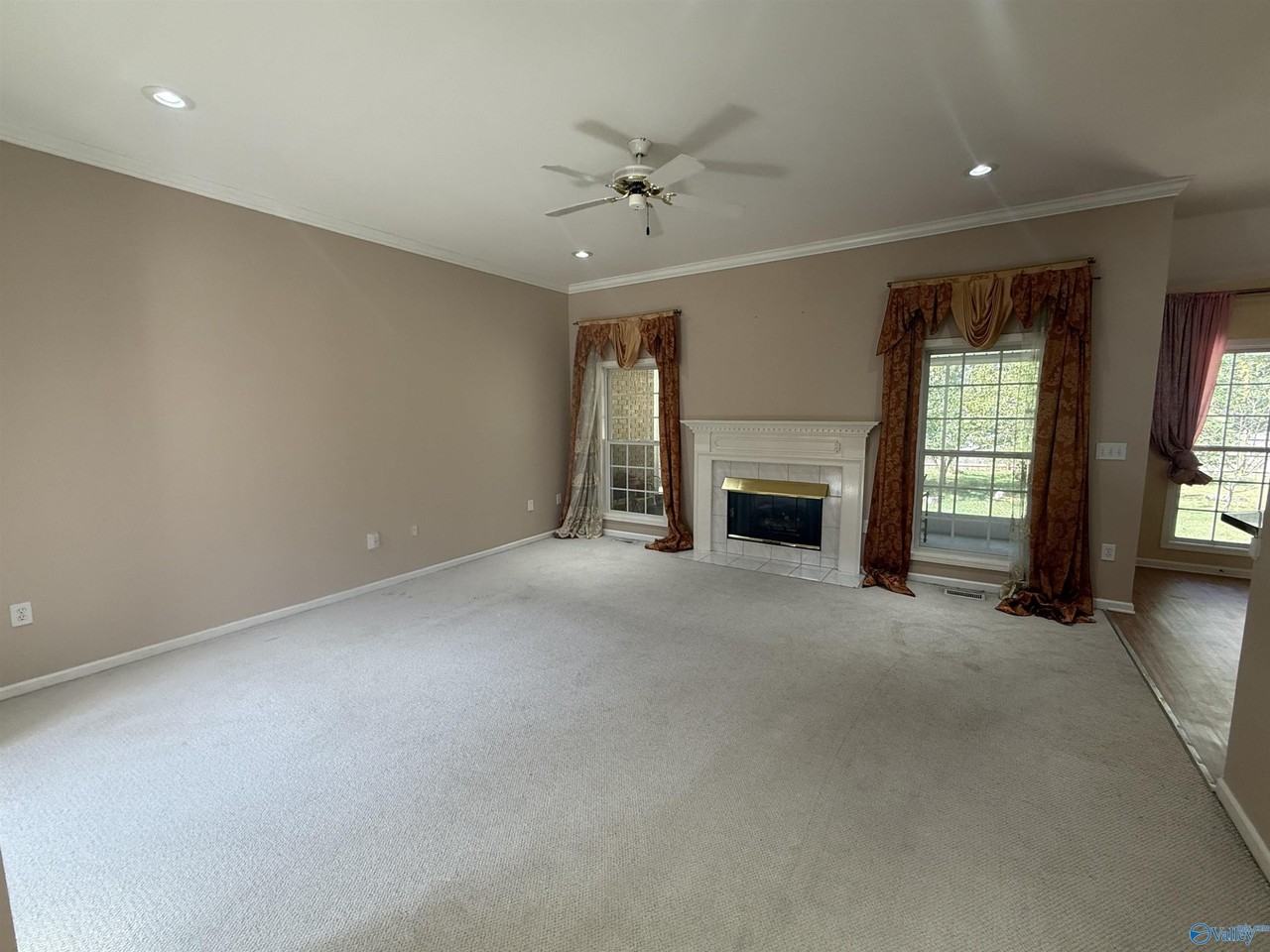 1719 Weymouth Ln Nw - Photo 4 of 17