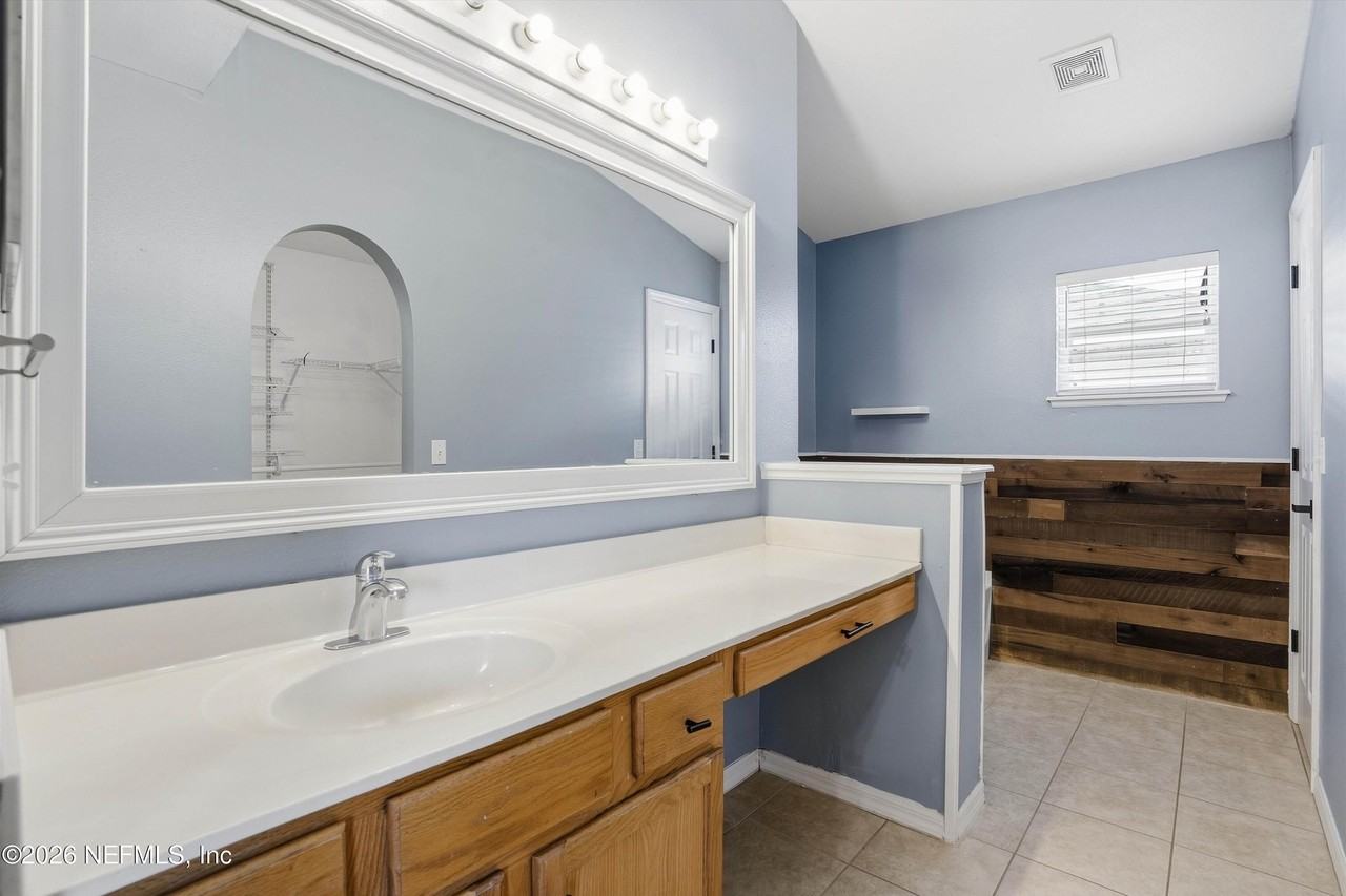 5571 Westland Station Rd - Photo 5 of 27
