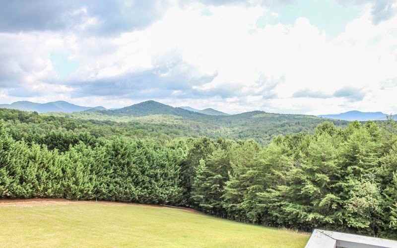 244 Twin Peaks Dr - Photo 2 of 20
