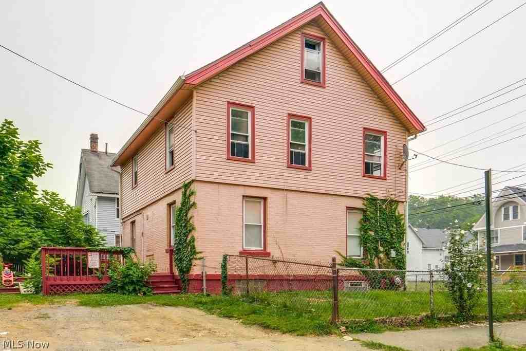 2118 Denison Ave - Photo 3 of 15