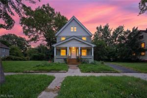 featured image of 10524 Lee Ave