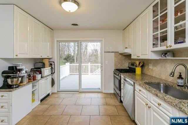 165 Grant Ave - Photo 7 of 20