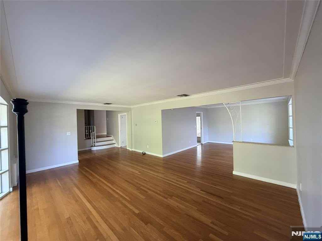 1069 Palisade Ave - Photo 7 of 24