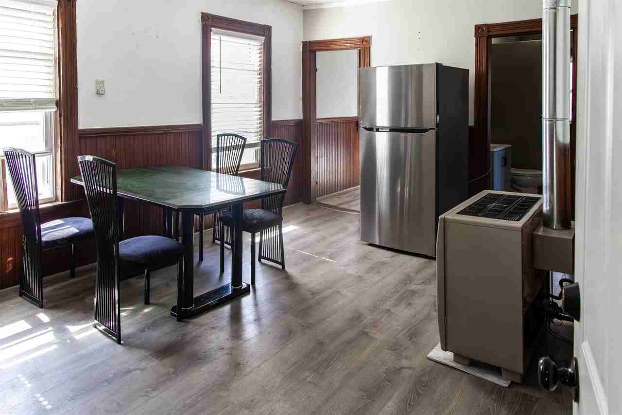 139 Young St #2 - Photo 4 of 21