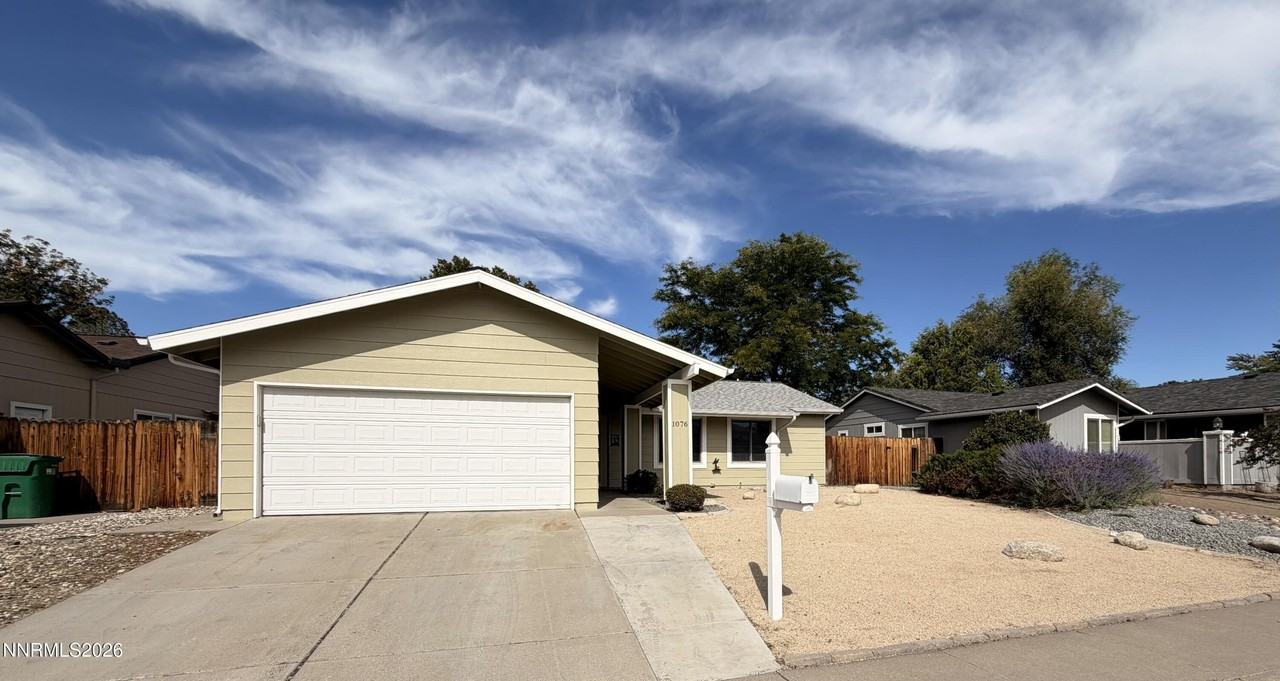 1076 Palmwood Dr - Photo 2 of 23