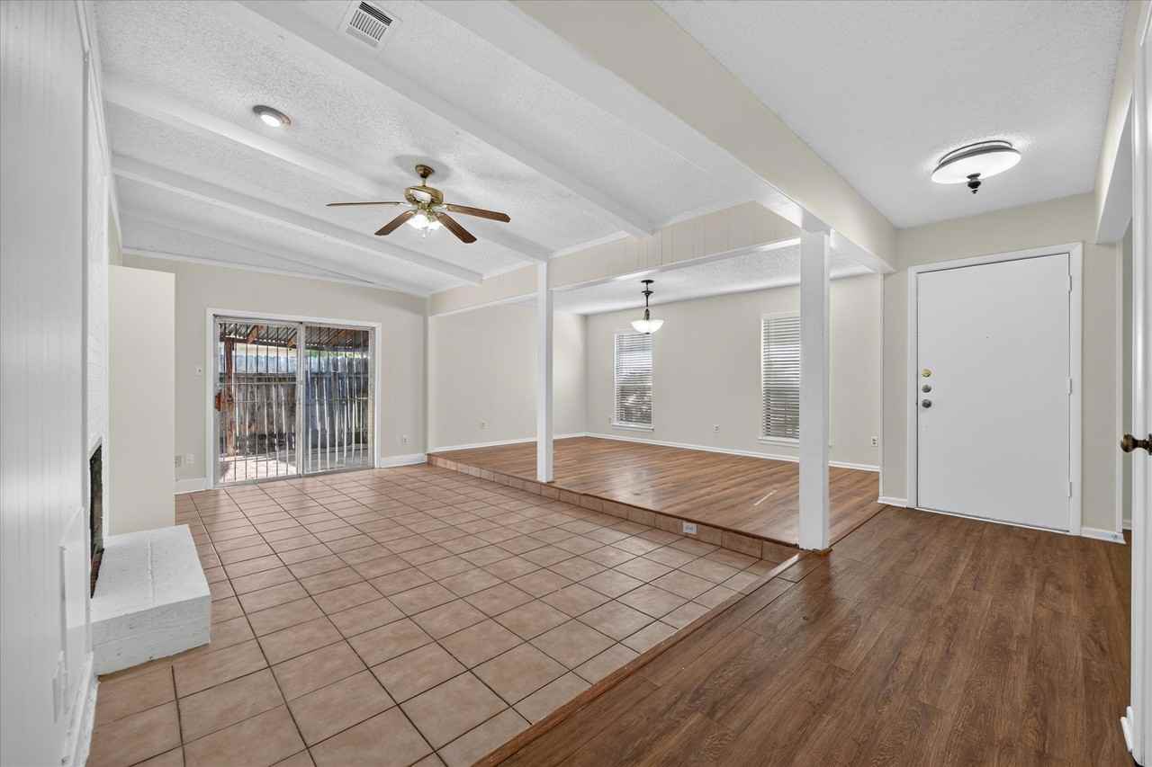 4900 Inverness Ave - Photo 6 of 27