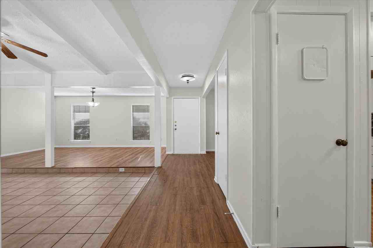 4900 Inverness Ave - Photo 7 of 27