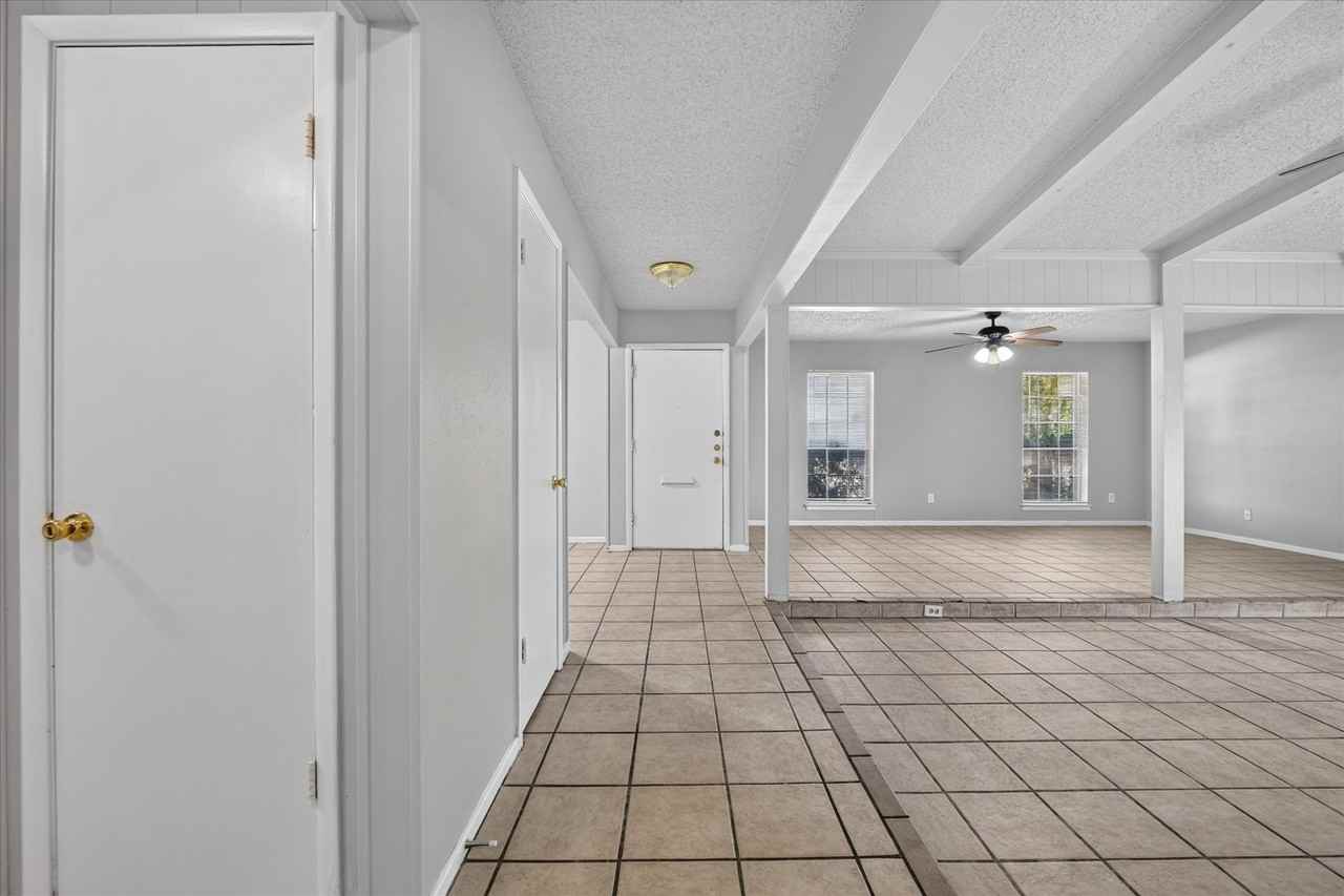 4902 Inverness Ave - Photo 3 of 25