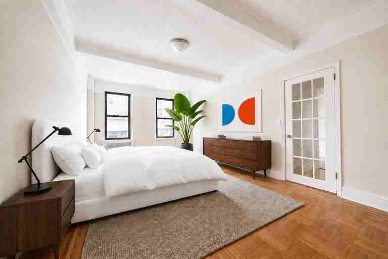 200 W 90th St - Photo 6 of 10