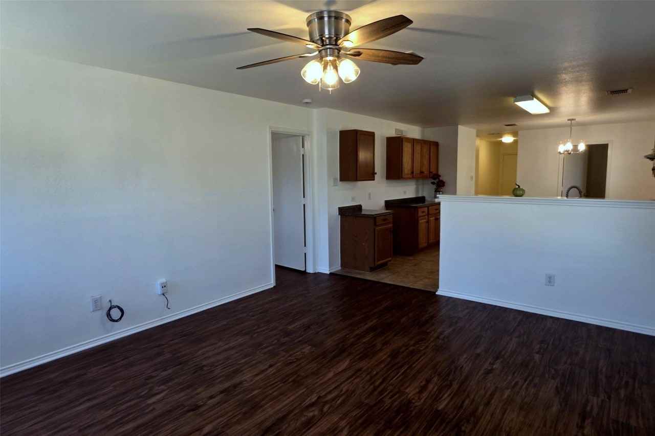 5108 Waterford Dr - Photo 7 of 34