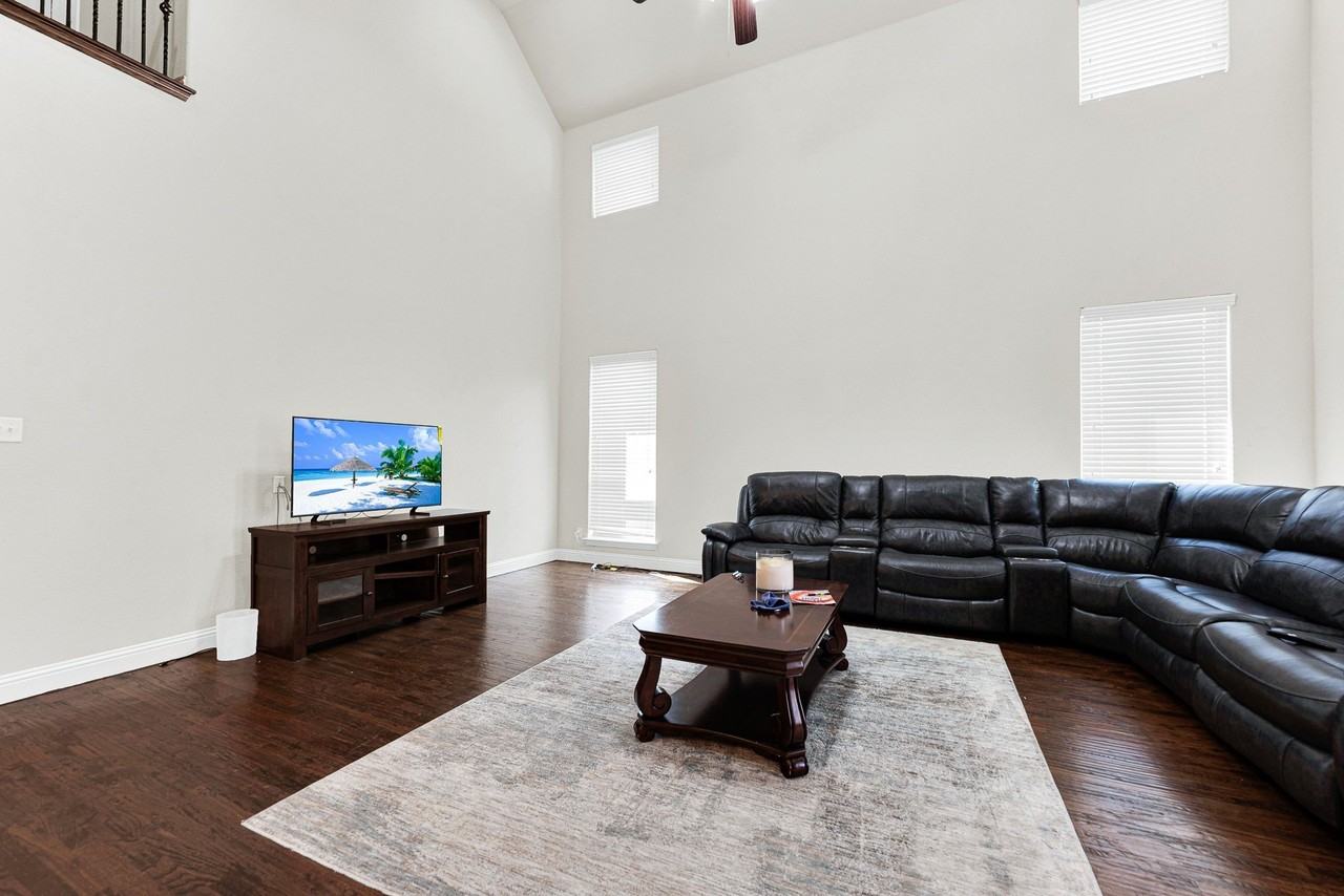 12038 Big Springs Dr - Photo 7 of 29