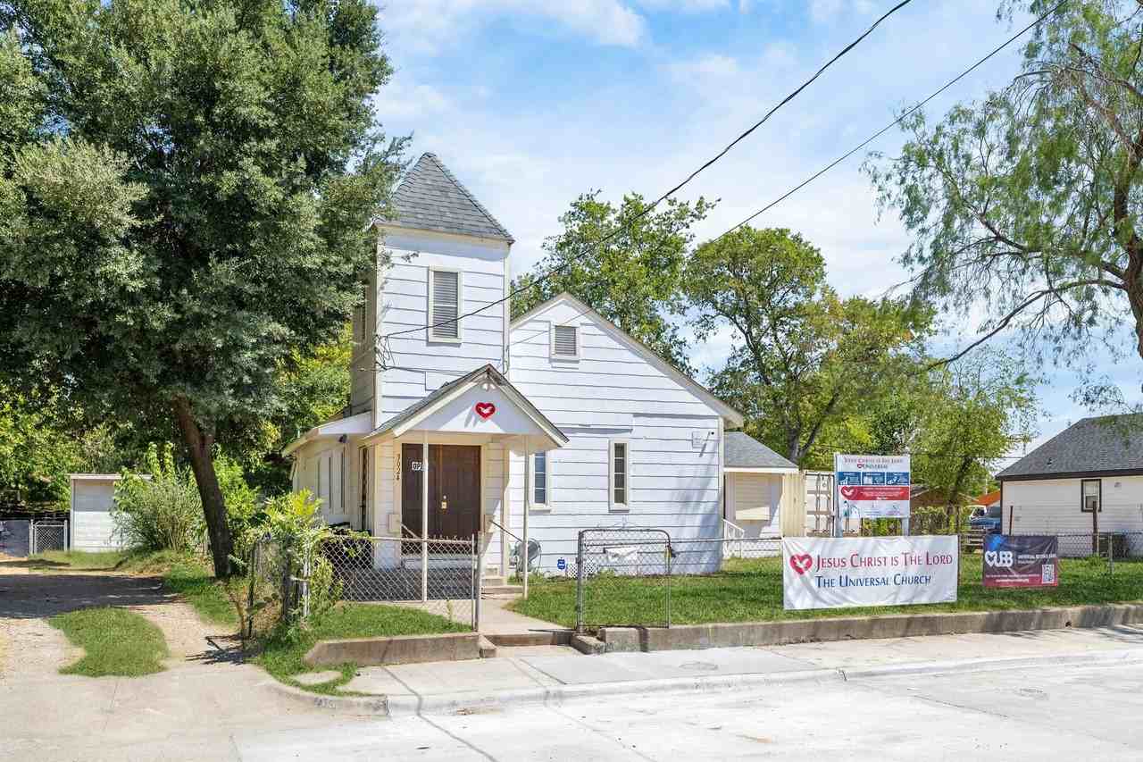 3024 Conklin St - Photo 2 of 35