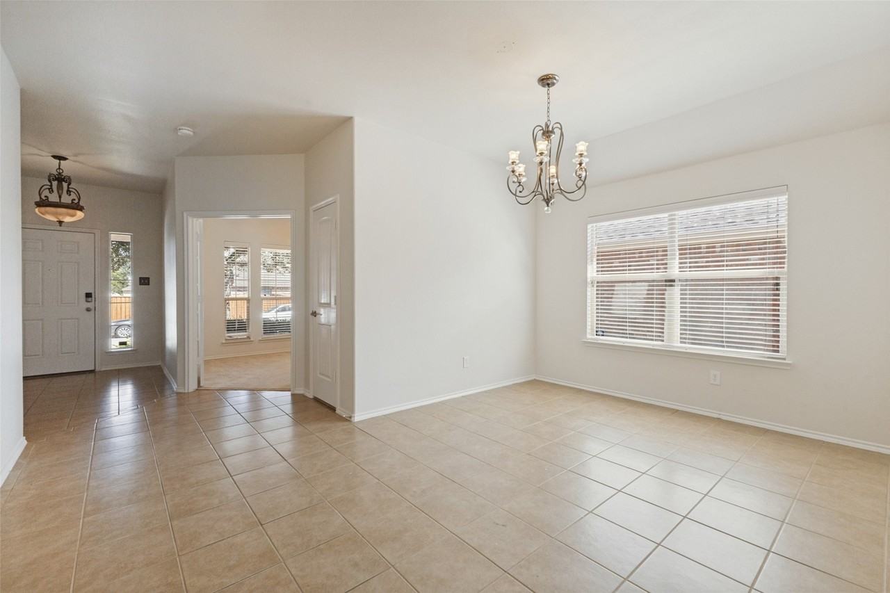 608 Byron Nelson Dr - Photo 3 of 25