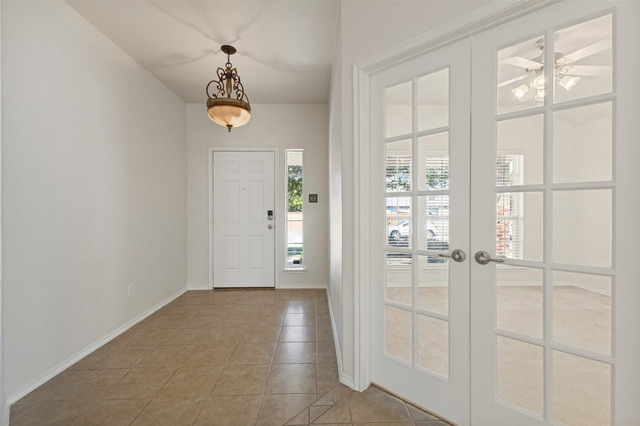 608 Byron Nelson Dr - Photo 4 of 25