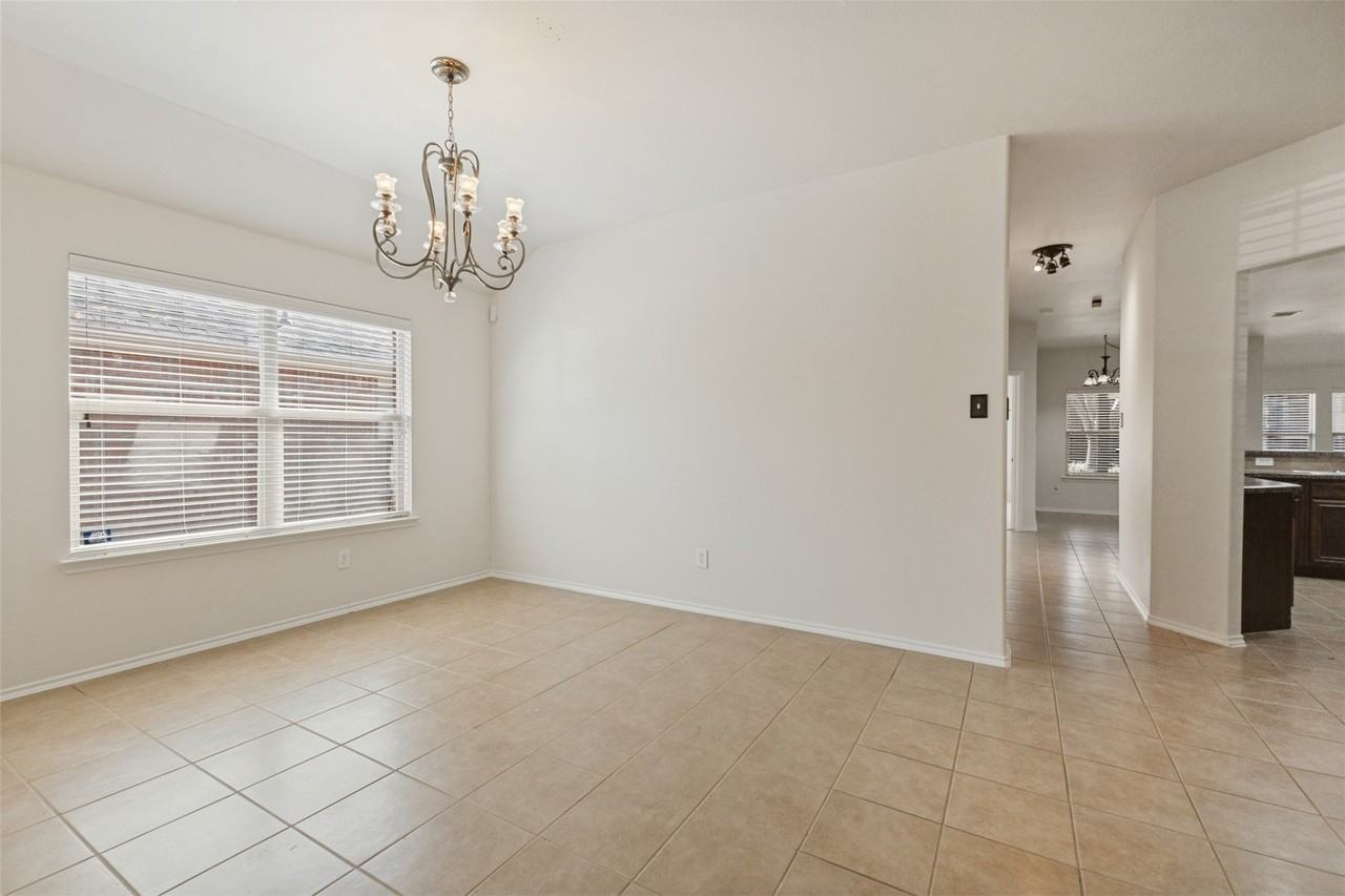 608 Byron Nelson Dr - Photo 6 of 25