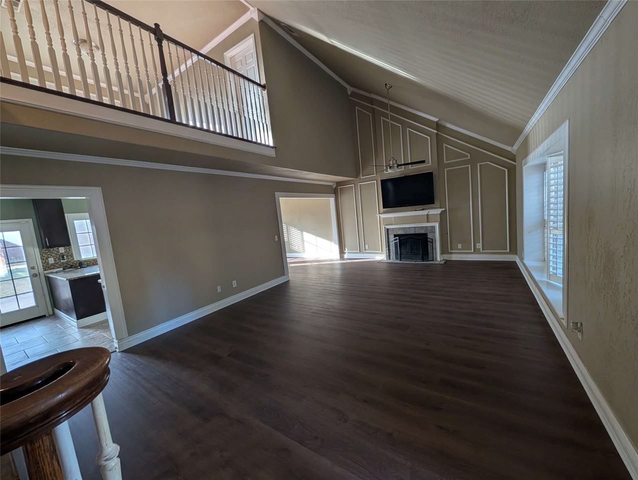 1940 Cedar Ridge Dr - Photo 4 of 40