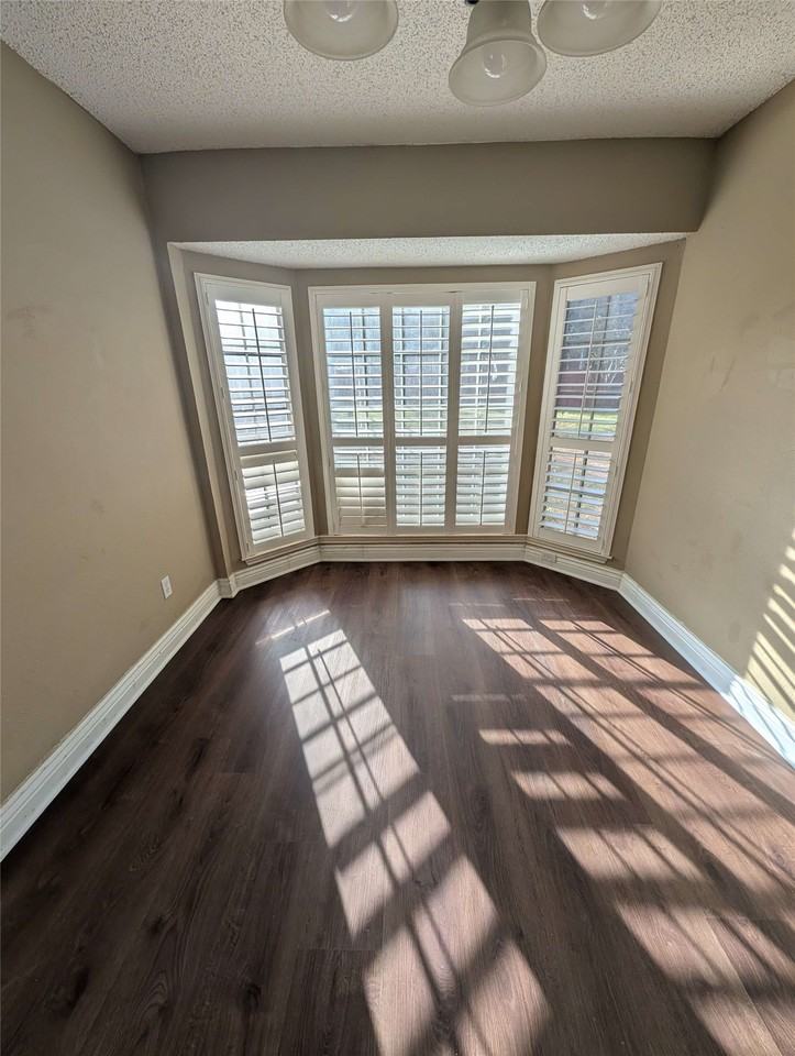 1940 Cedar Ridge Dr - Photo 6 of 40