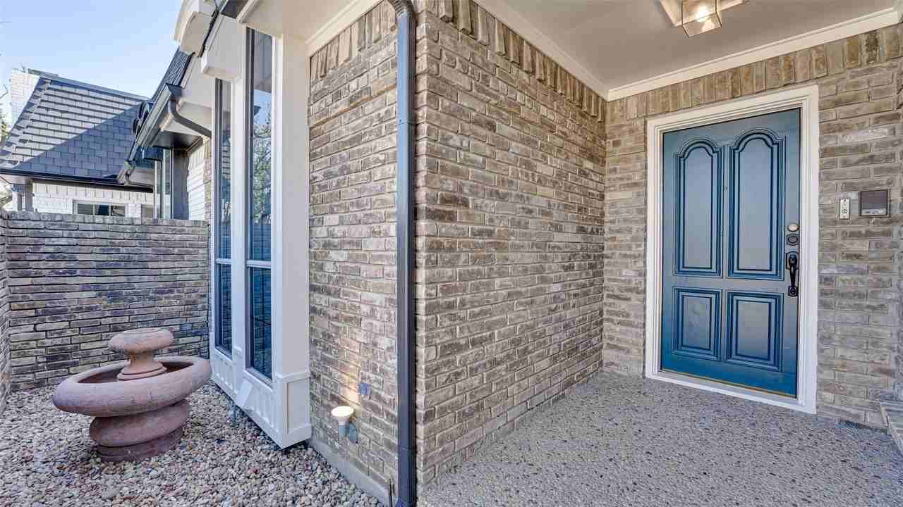 5818 Orchid Ln - Photo 3 of 36