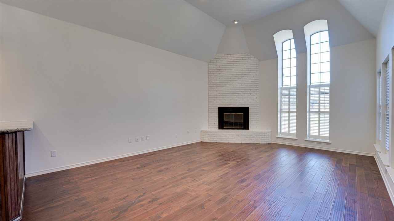 5818 Orchid Ln - Photo 5 of 36