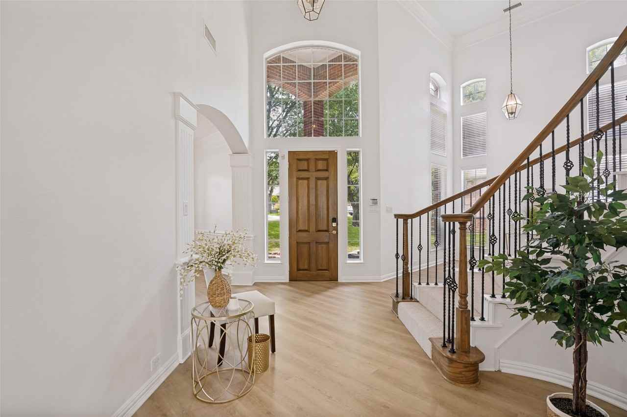 4505 Winter Park Dr - Photo 4 of 35