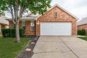 featured image of 2932 Milby Oaks Dr