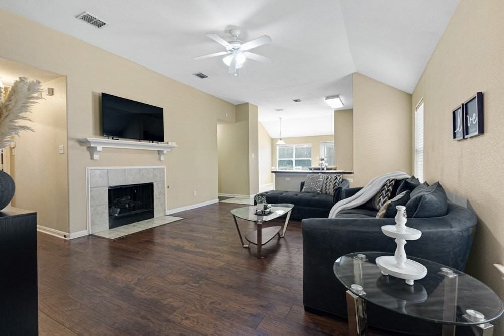 2932 Milby Oaks Dr - Photo 4 of 27