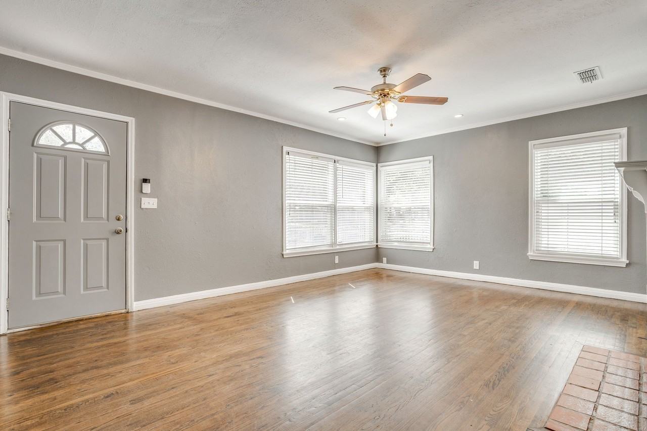 6404 Malvey Ave - Photo 3 of 20