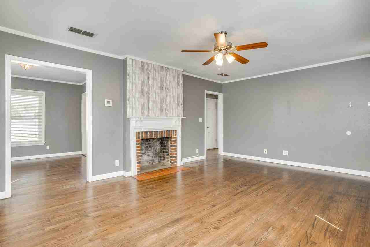 6404 Malvey Ave - Photo 4 of 20