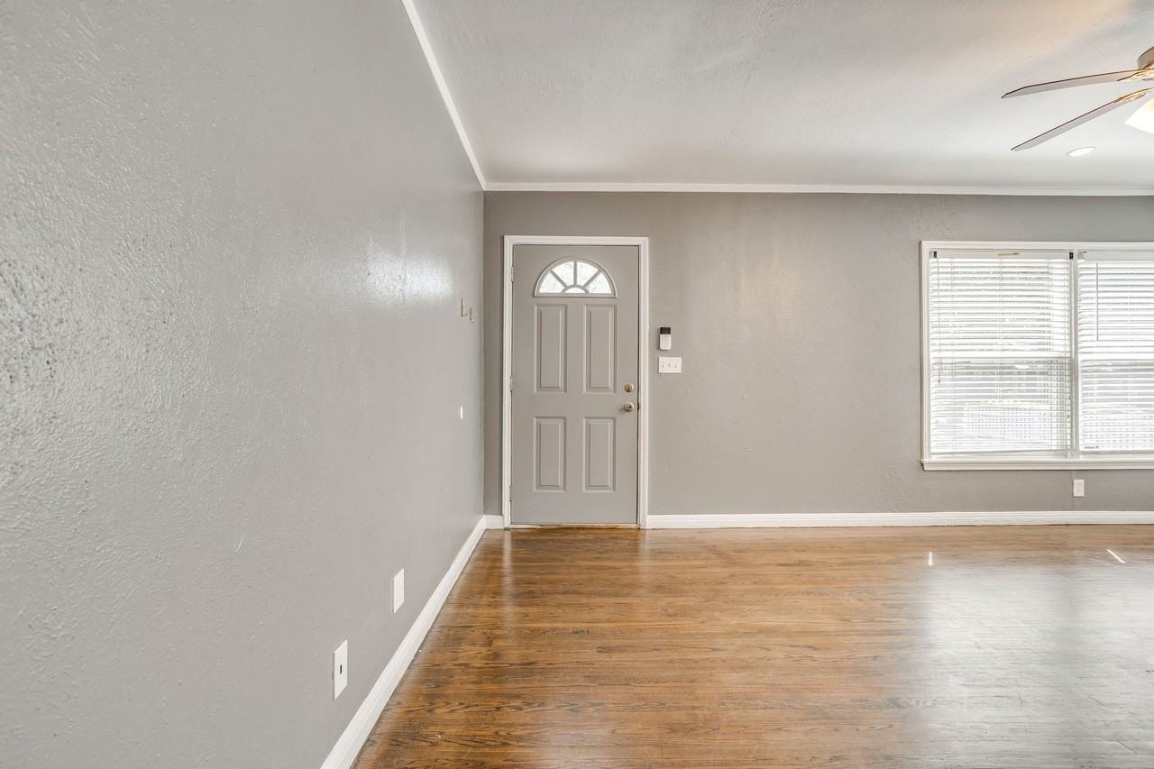 6404 Malvey Ave - Photo 5 of 20