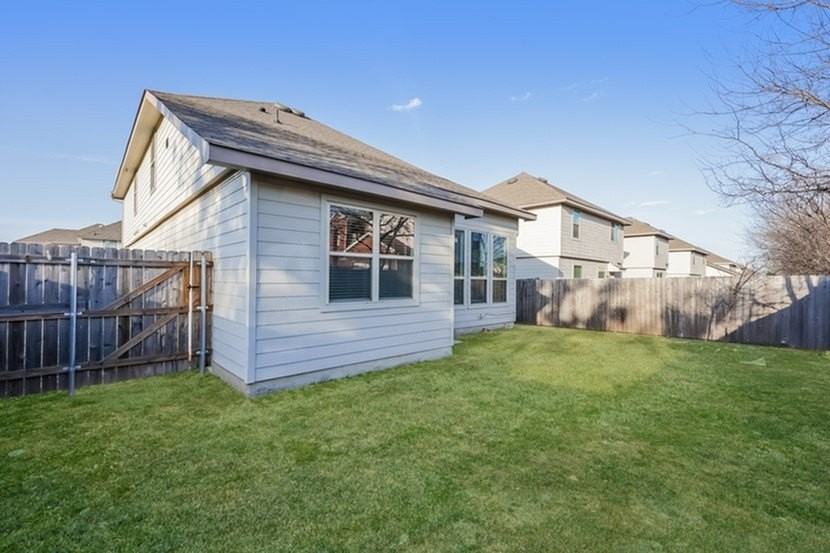 2713 Bear Oak Dr - Photo 2 of 18