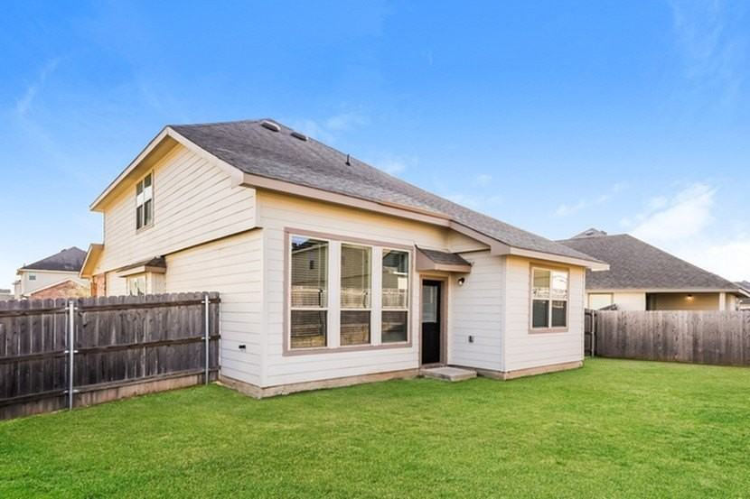8312 Yaupon Holly Trl - Photo 3 of 19