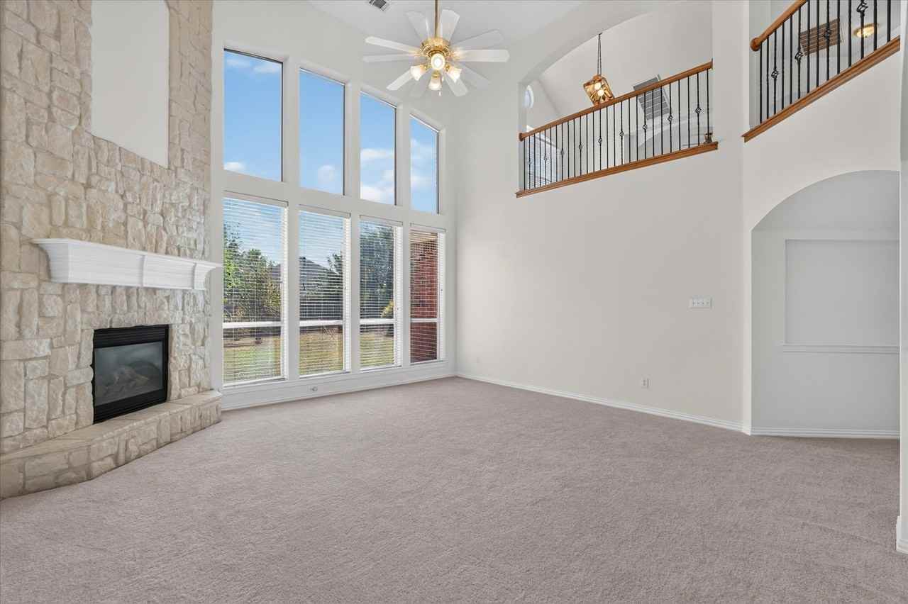 10302 Fairway Vista Dr - Photo 3 of 33