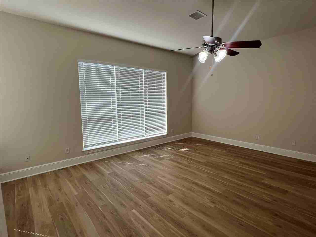 1228 Sandy Shore Rd - Photo 7 of 20