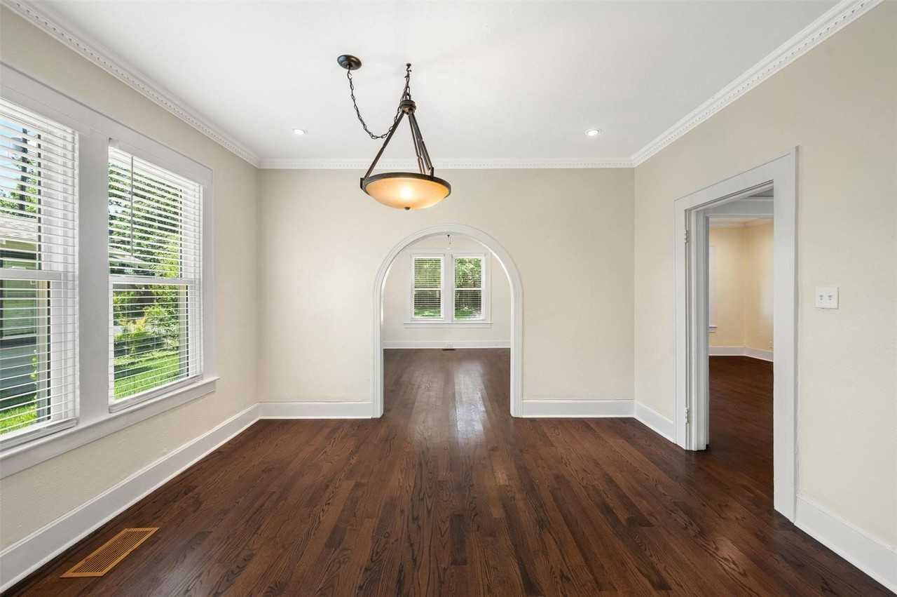 5720 Tremont St - Photo 7 of 30