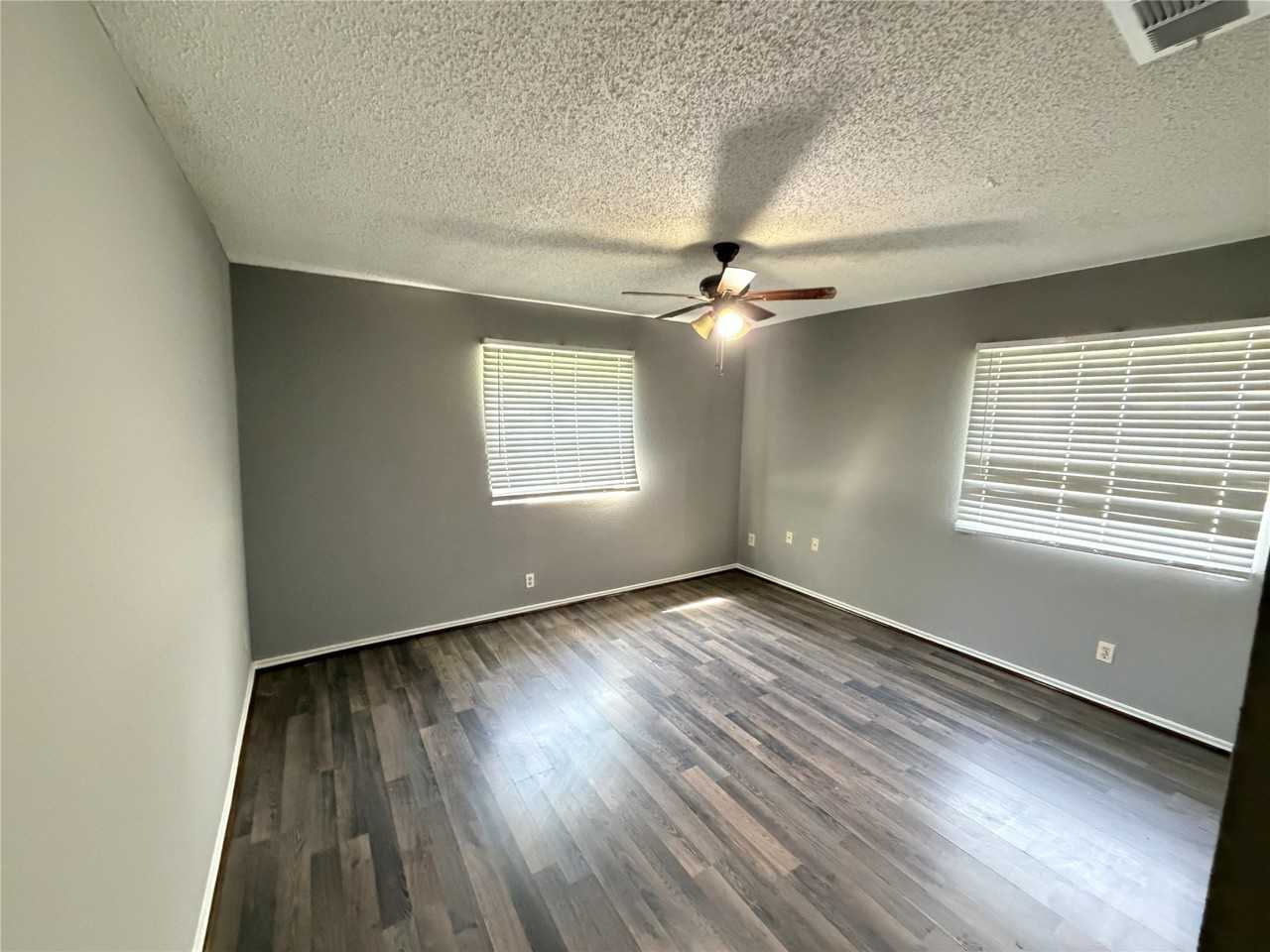 10350 Desdemona Dr - Photo 3 of 15