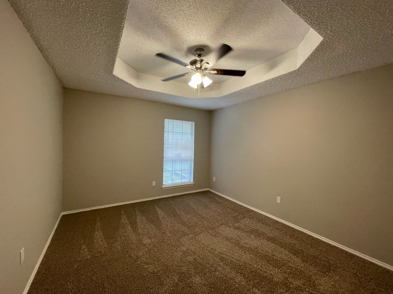 5227 Wild Horse Ct - Photo 7 of 10