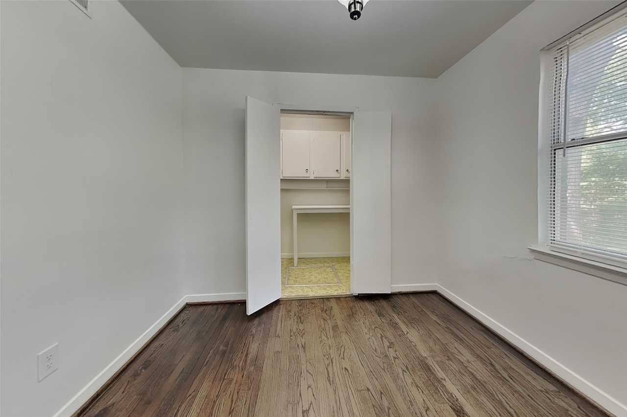 10907 Cotillion Dr - Photo 5 of 15