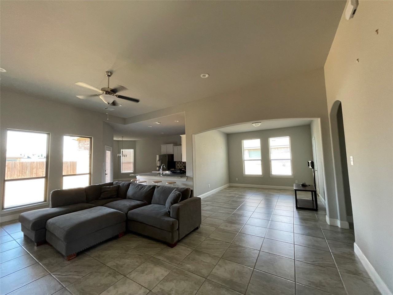 706 Buffalo Creek Dr - Photo 4 of 15