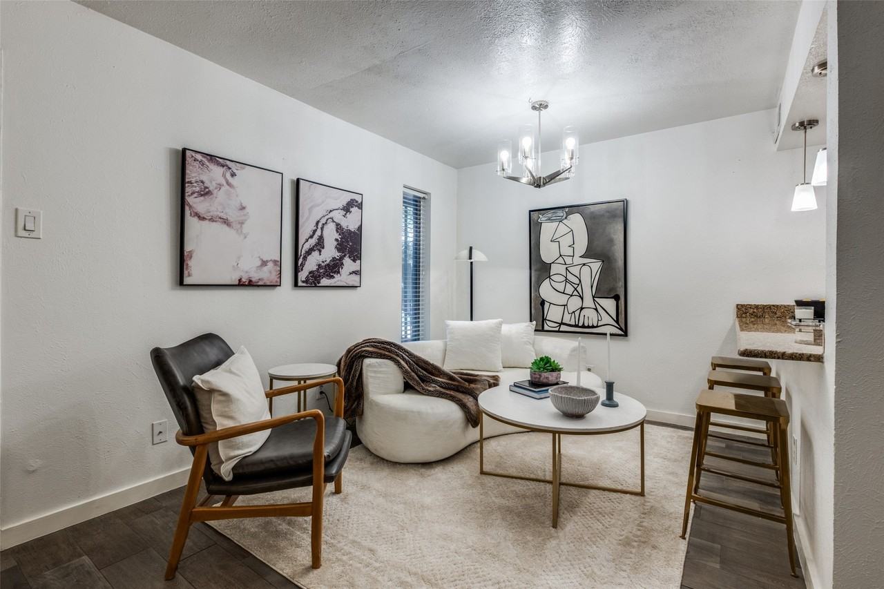4525 Gilbert Ave #204 - Photo 5 of 23