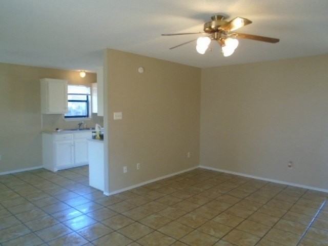 3910 Trinity Ln - Photo 3 of 15