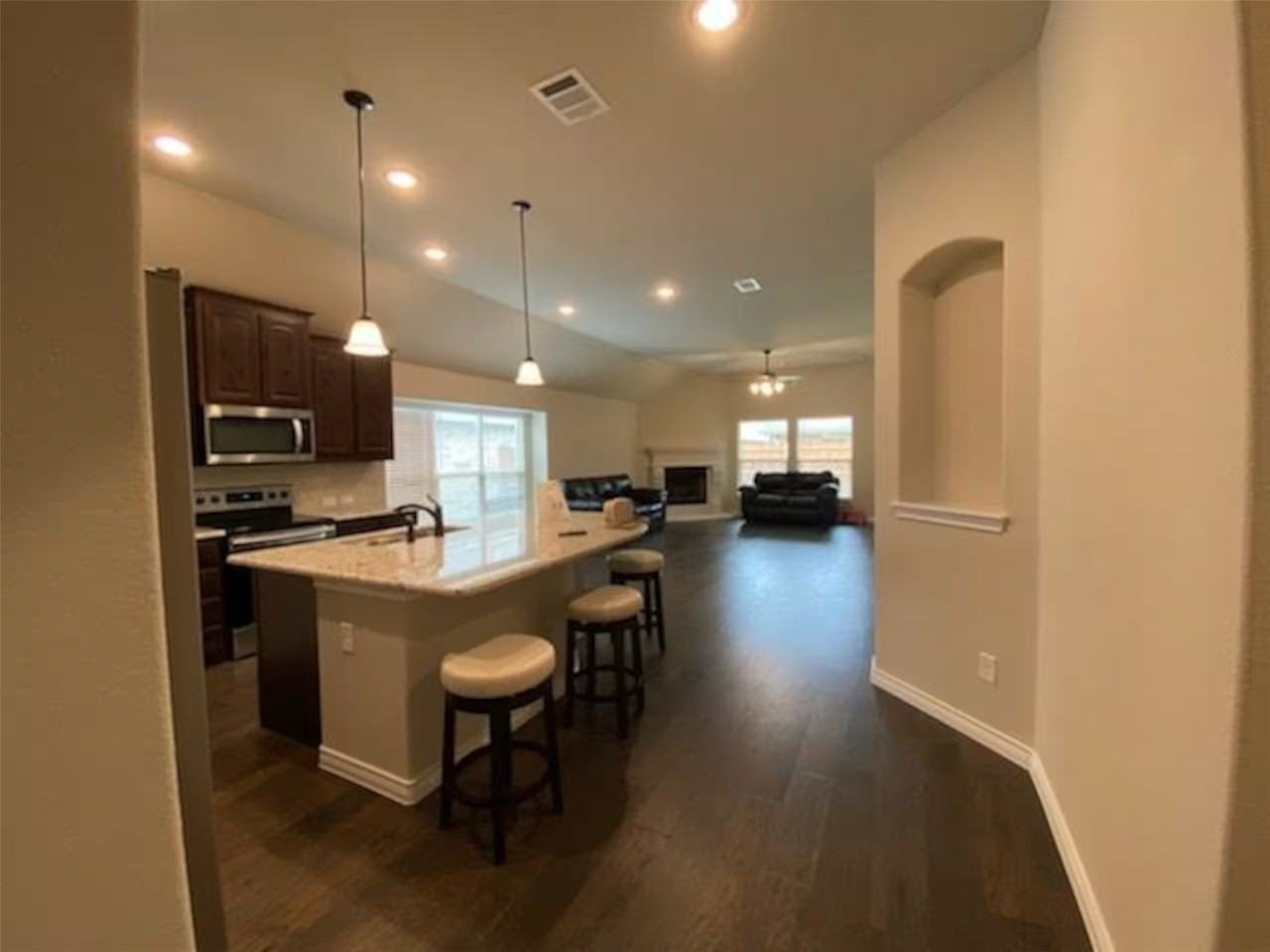 2643 Harlow Ln - Photo 2 of 4
