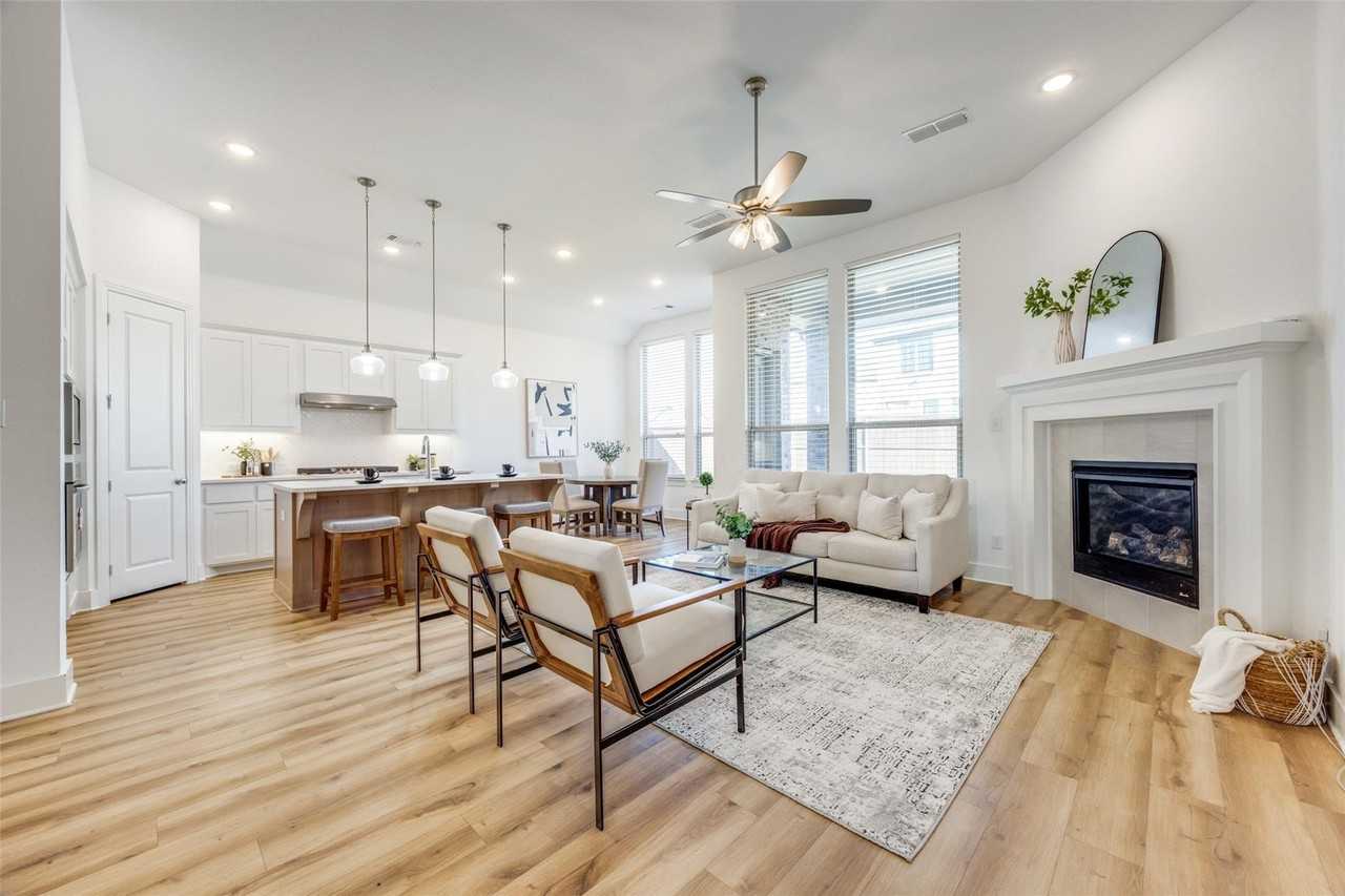 1221 Beach Blvd - Photo 3 of 19