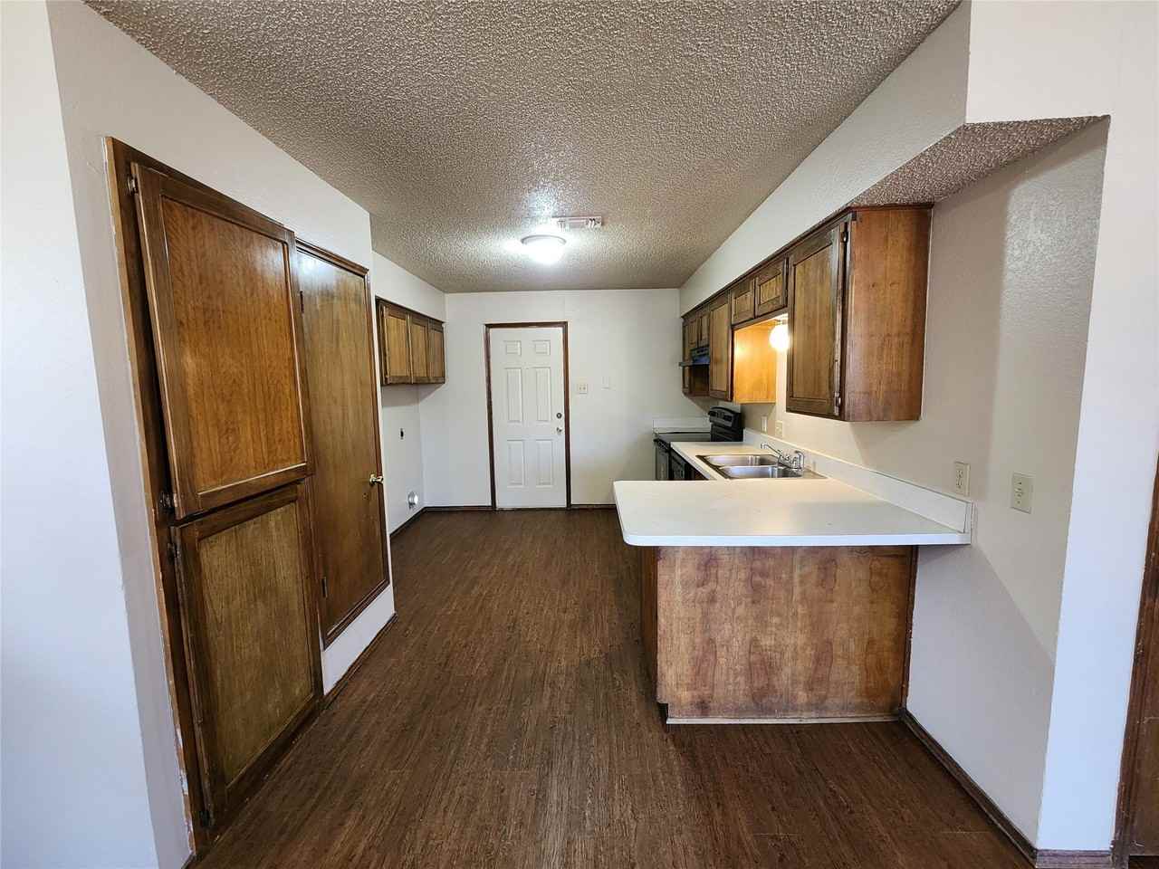 3211 Eastridge Dr - Photo 5 of 14