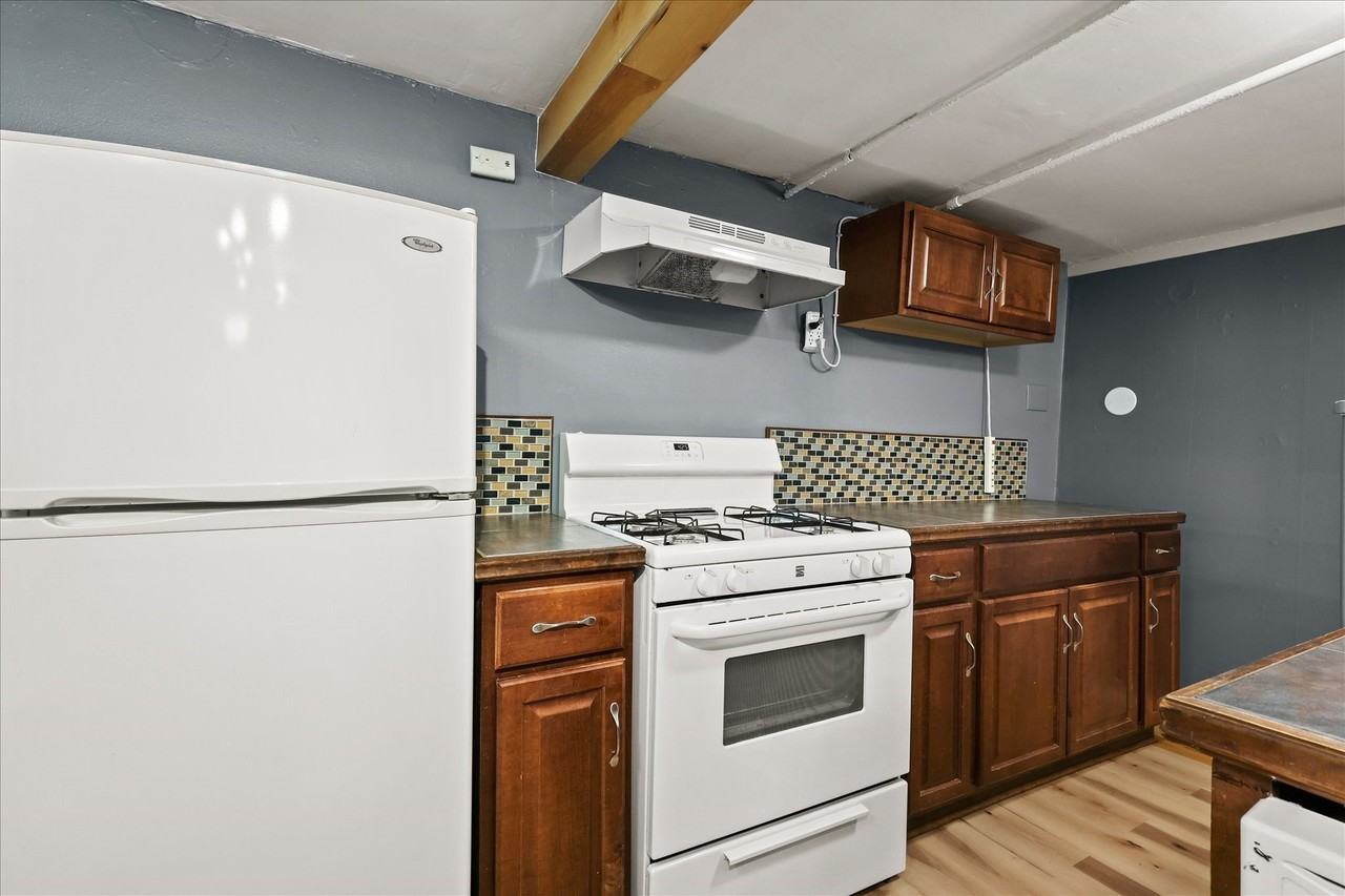 1509 W Morphy St #B - Photo 5 of 14
