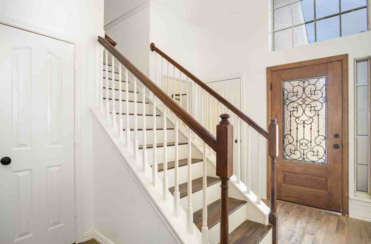 4704 Carolina Trace Trl - Photo 3 of 25