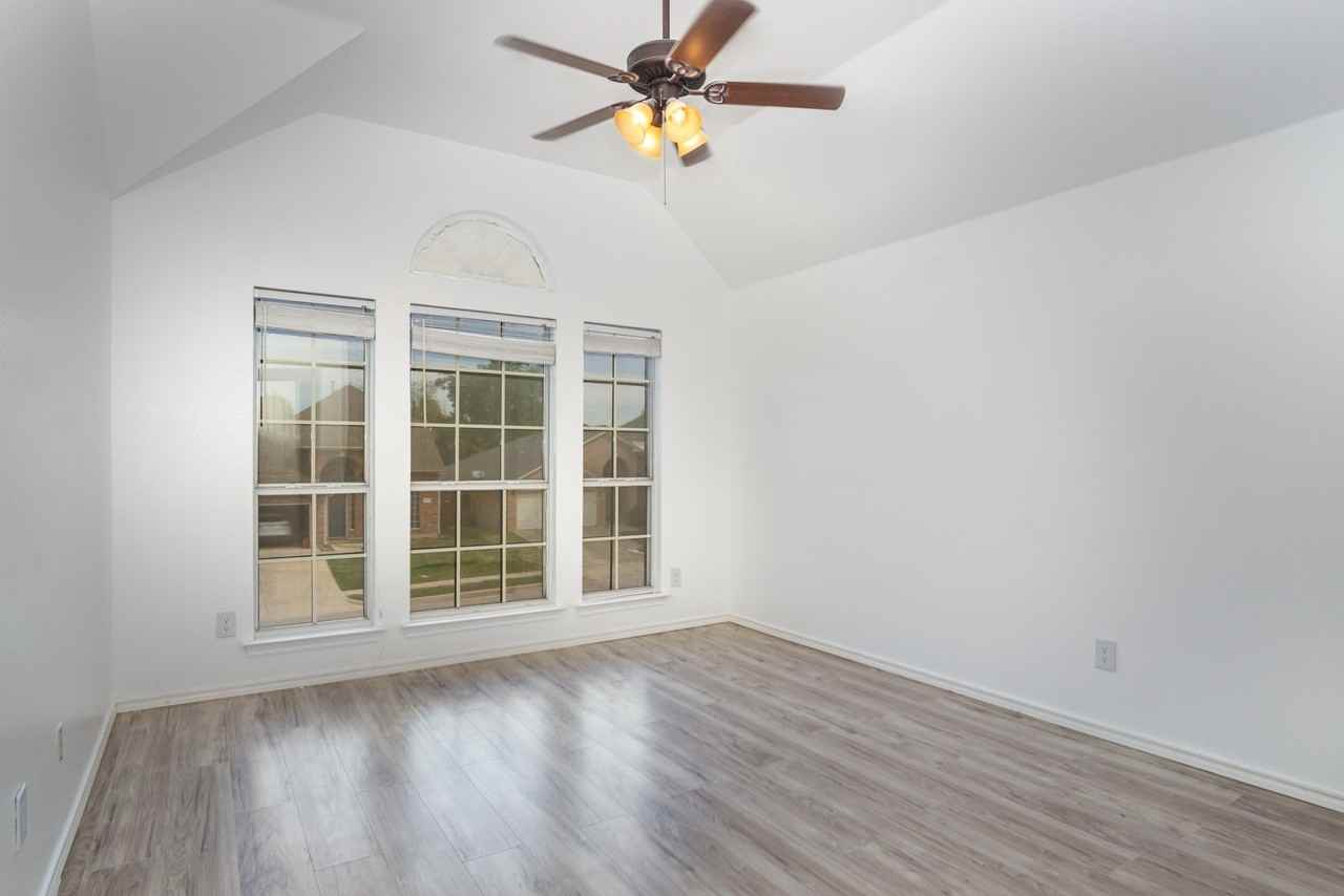 4704 Carolina Trace Trl - Photo 5 of 25